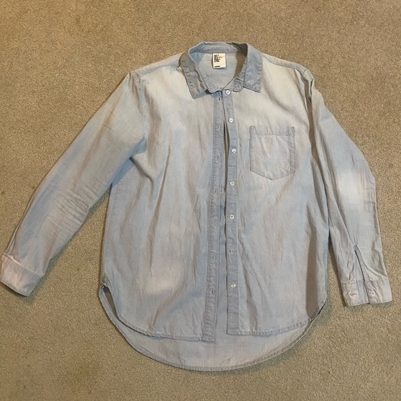 H&M chambray shirt - Picture 1 of 3